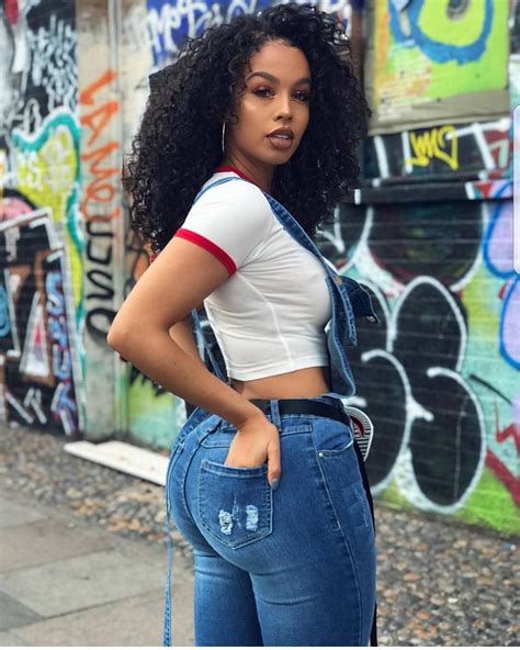 Hot Black Girl In Tight Jeans On Stylevore