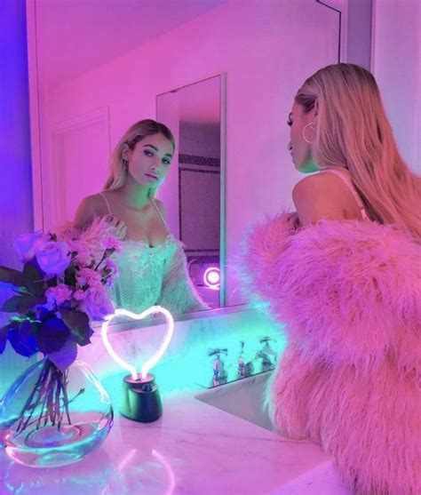 Pin By Baddie ⚠️ House💞⚠️ On Neon Tings Neon Aesthetic Fashion Pia Mia