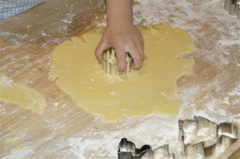 Foto Gratis Farina Cibo Mano Nutrizione Pasto Tavolo Da Cucina