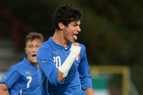 Danilo cataldi (lazio'dan kiralık) 99 os: Man United news: Pietro Pellegri set to remain at Genoa ...