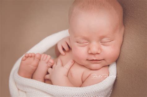sesión de fotos a bebé de 23 días paula peralta fotografía