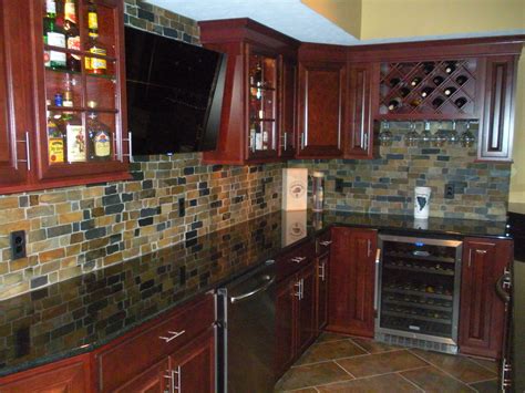 Rustic kitchen lovers will love this design! 10 Attractive Backsplash Ideas For Cherry Cabinets 2020