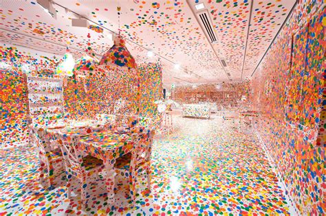 Yayoi Kusama Artista do Mês Setembro de 2017 Touch of Class