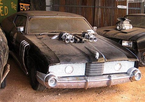 In mad max könnt ihr in der offenen spielwelt immer wieder einige wanderer entdecken, welche in der wüstenlandschaft unterwegs sind. MAD MAX..............SOURCE BING IMAGES ...