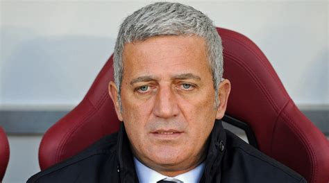 Tutte le news 24 ore su 24. Vladimir Petkovic - Trainerprofil - DFB data center