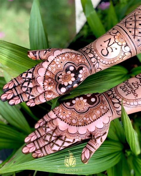 Leaf Cross Henna Mehndi Designs For Bride Mehndi Creation In 2020