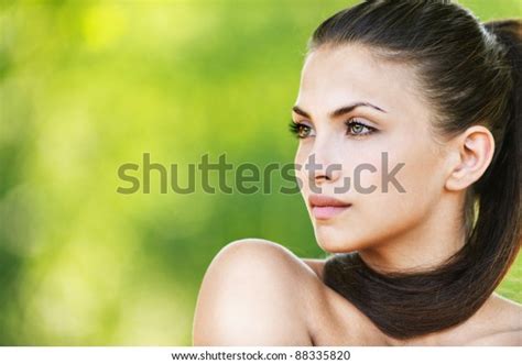 Naked Woman Beautiful Darkhaired Serious Looking Stock Fotografie