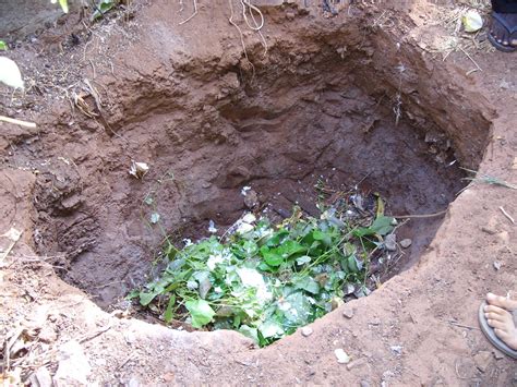 Możesz się zalogować na 3. Compost pit | Compost is done in a pit, helping to ...