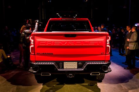 2019 Chevrolet Silverado 1500 Revealed In Detroit Automobile Magazine