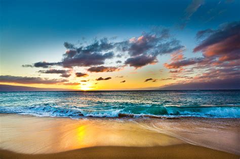 Kaanapali Beach On West Shore Of Maui Hawaii At Sunset Stock Photo