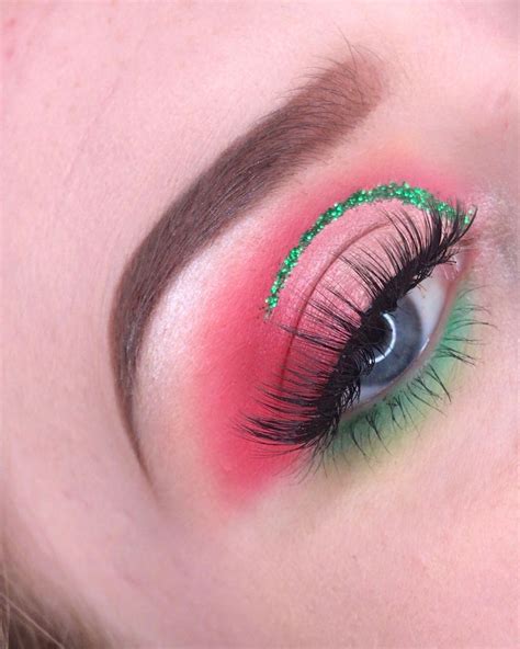 Christmas Eyes Red And Green Eyeshadow With Green Little Half Cut