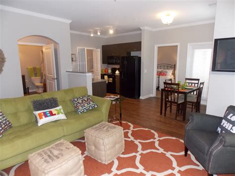 A fabulous open floor plan combines all the main living areas to take advantage of the views.the bedrooms are separated to allow privacy for the. Two Bedroom Floorplan | Dream rooms, Home decor, Home