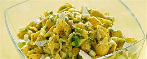 Veronic scritto il febbraio 4 oggi vi suggerisco un primo piatto semplice ed economico, le penne al sedano ricetta bimby. Conchigliette al pesto di sedano e noci | Sale&Pepe