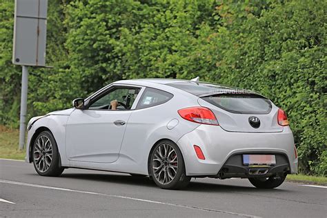 Learn more about the 2021 hyundai veloster n check out mileage, pricing, trims, standard and available equipment and more at hyundaiusa.com. 2018 Hyundai Veloster Spied, Could Get Independent Rear ...
