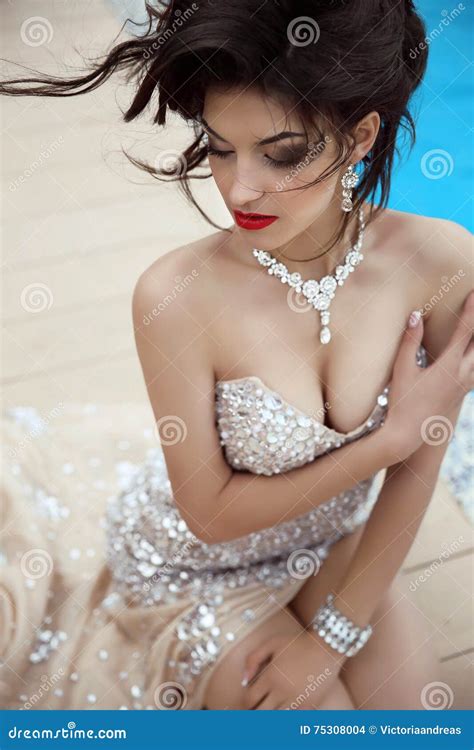 Beauty Fashion Brunette Model Portrait Elegant Lady In Luxurious