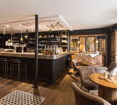 Hôtel versailles chantiers does not have a restaurant on site. CHEZ HIGGINS, Versailles - Menu, Prix, Restaurant Avis ...