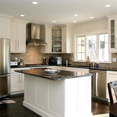 High Square Shaped Kitchen Ideas