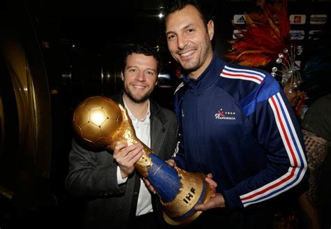 Stéphane guy mis à pied après avoir soutenu sébastien thoen. Les Bleus au VIP Room - Gala