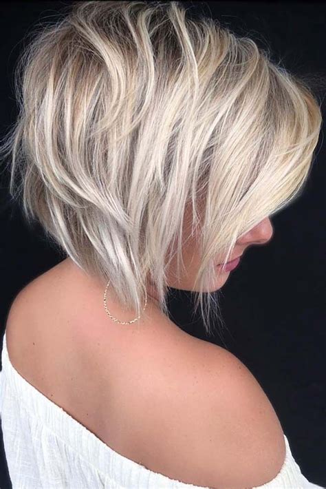 35 Timeless Feathered Hair Ideas To Look Fresh And Modern Thick Hair