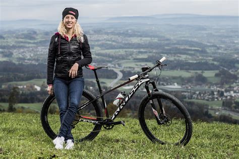 Jolanda neff apparaît de plus en plus affûtée à l'approche des jo. Jolanda Neff Fährt 2017 Für Kross PM | Cycleholix