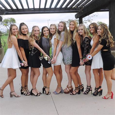 See This Instagram Photo By Kaileymcintosh • 820 Likes Cute Homecoming Pictures Prom