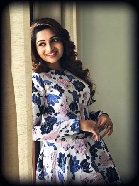 But when she is in danger of being sold for three hundred coins in a shabby, cramped pub full of horrible men. Anchor Nakshathra Nagesh Wiki, Biography, Age, Movies ...