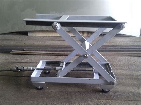 And even secondhand scissor lifts can be dangerous. 81 best Scissor lift table images on Pinterest | Lift ...