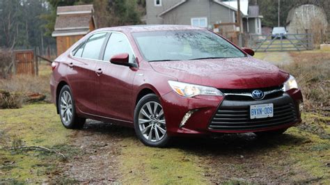 2017 Toyota Camry Hybrid Xle Test Drive Review Autotraderca