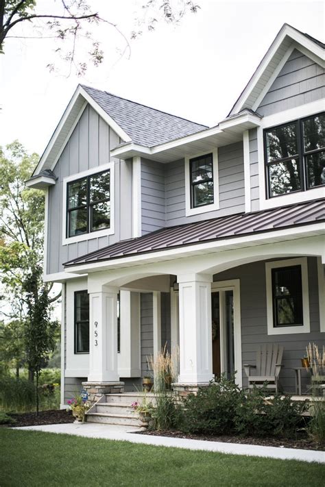 The Beauty Of Dark Grey Modern Farmhouse Exterior Decoomo