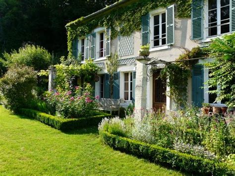 Maybe you would like to learn more about one of these? Grande maison de campagne ancienne de charme isolée Ile de ...