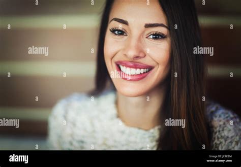 Attractive Brunette Female Hi Res Stock Photography And Images Alamy