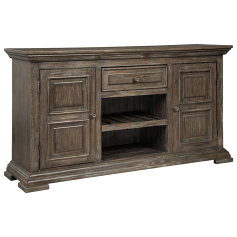 Ashley Signature Design Wyndahl D813 60 Farmhouse Wire Brushed Pine