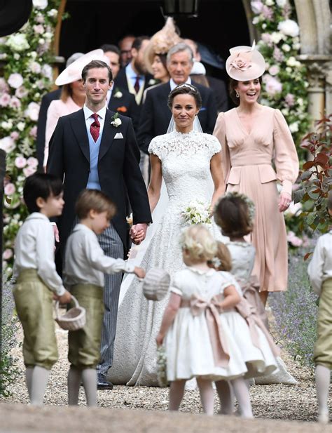 Kate Middleton Pippa Middleton Wedding Photos What The Royals Wore