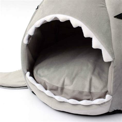 Shark Shaped Kennel Has Your Pet For Dinner Getdatgadget