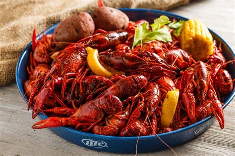 Heads And Tails Seafood Best Crawfish In Baton Rouge Hot Boiled Crawfish