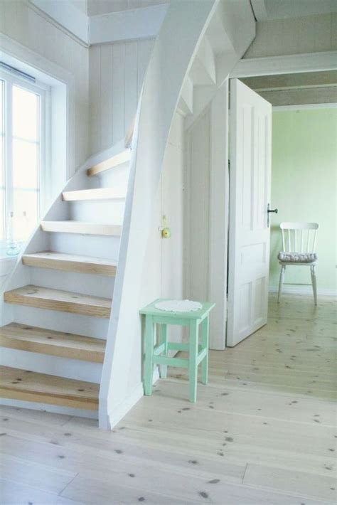Amazing Loft Stair For Tiny House Ide Small Space Stairs Small
