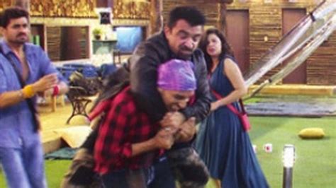 Breaking Bigg Boss 8 Ajaz Khan Is Thrown Out Of The House Youtube