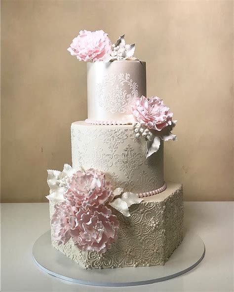 Instagram post by مهدويه Jul 25 2018 at 5 29pm UTC Wedding cake