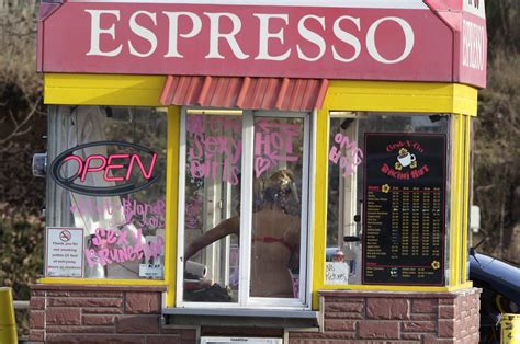 “bikini Baristas” Are Forced To Cover Up Is This A Freedom Of Expression Dispute Wsnyc Blog