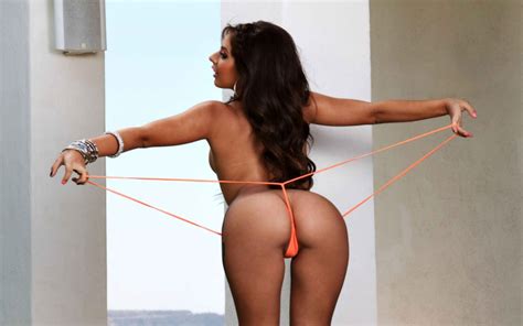 Jynx Maze Hot Latina Bumbum Bubblebutt Porn Star Stretching Her Bikini