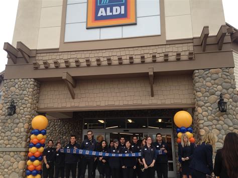 SCVNews.com | ALDI Officially Opens to Customers in Santa Clarita | 12