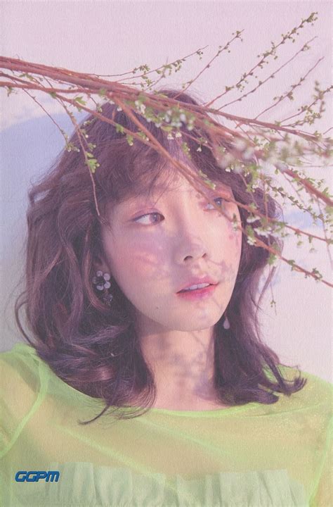 Taeyeon 1st Album My Voice Deluxe Edition Booklet Preview 1 Snsd Taeyeon Taeyeon