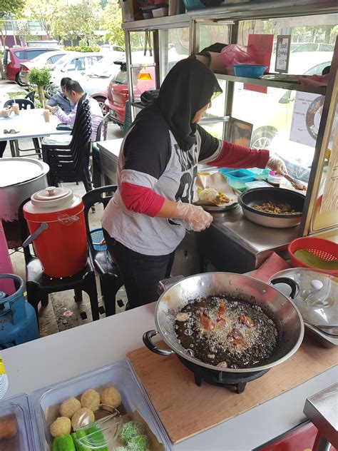 Earlier this month, murni announced that its shah alam outlet is closed for upgrading works until further notice. Nasi Ambeng @ Murni Sue at Ayu & Syara Restoran Shah Alam ...