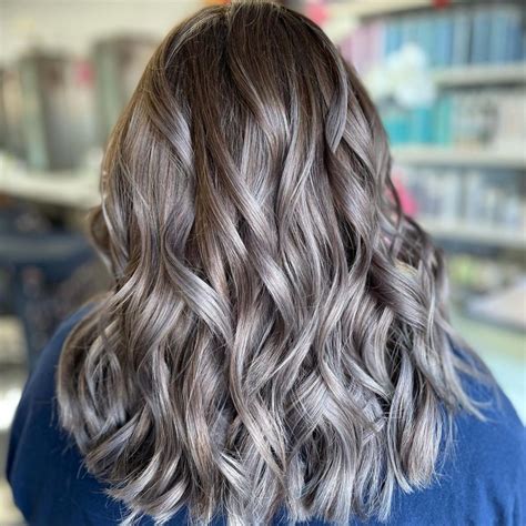 35 Gorgeous And Unique Short Silver Hairstyles