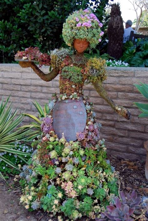 Unusual Garden Decorations To Add Fun In Your Backyard The Art In Life