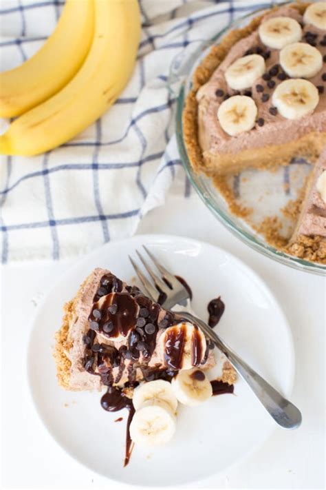 2 bananas, cut lengthwise in half, then crosswise into quarters. Chocolate Peanut Butter Banana Pie - Spoonful of Flavor