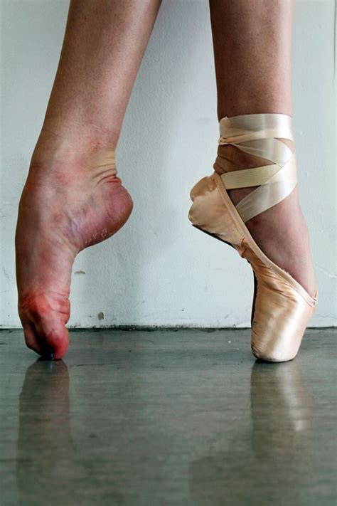 ballerinas feet