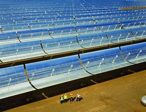 Worlds First Molten Salt Solar Plant Produces Power At Night Solar Energy Projects Solar