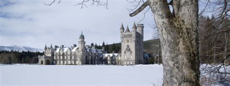 Balmoral Castle And Estate In The Snow Snow Scenes Snow Scenes