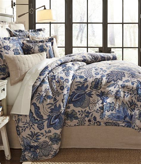 Southern Living Belmont Floral Jacobean Linen And Sateen Comforter Mini